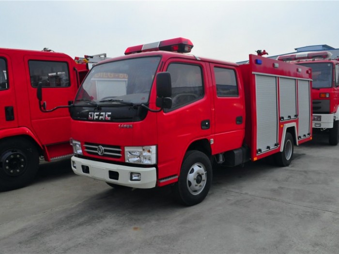 东风凯普特2.5-3吨水罐消防车